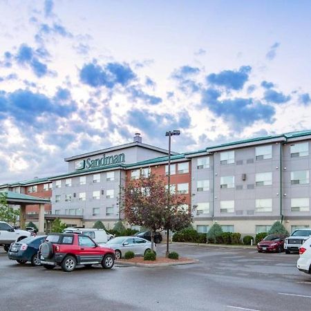 Sandman Hotel & Suites Regina Esterno foto