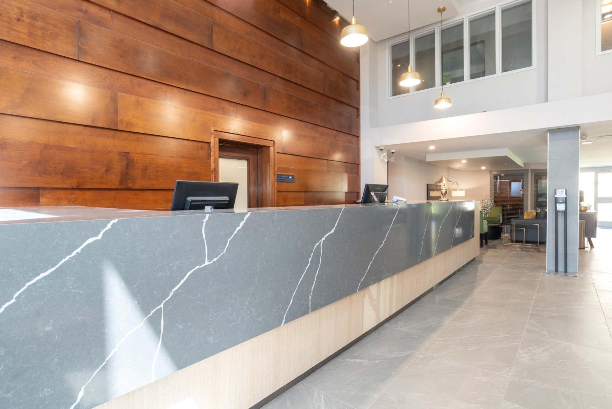 Sandman Hotel & Suites Regina Esterno foto