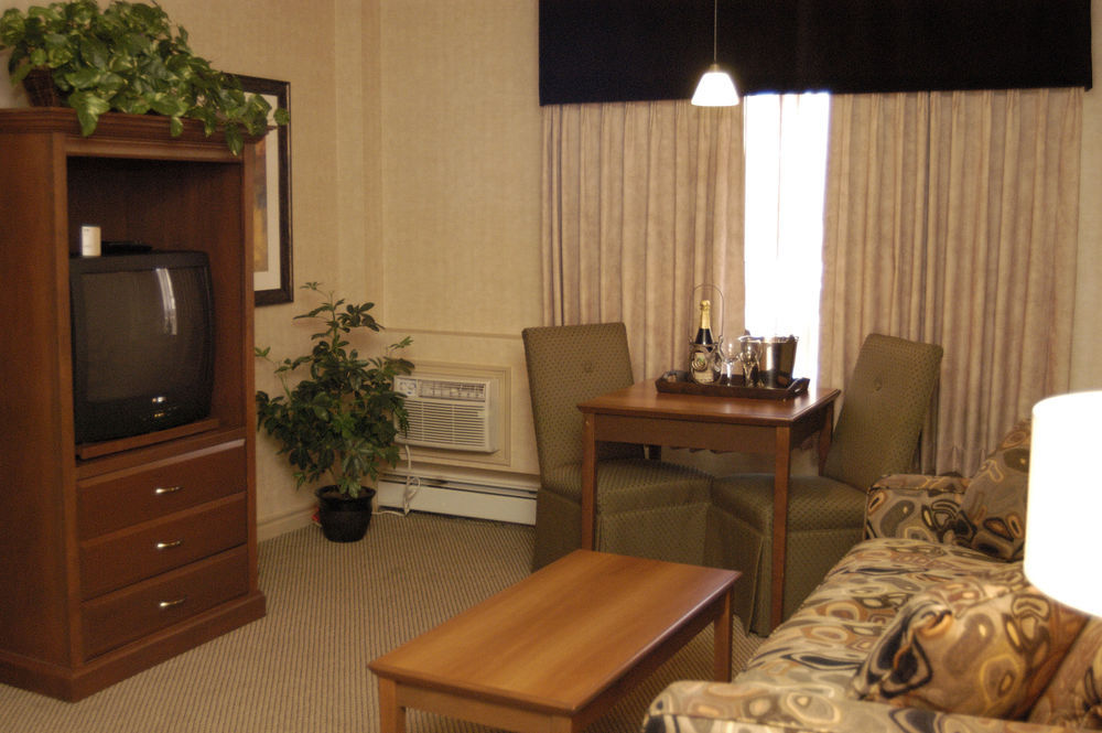 Sandman Hotel & Suites Regina Esterno foto