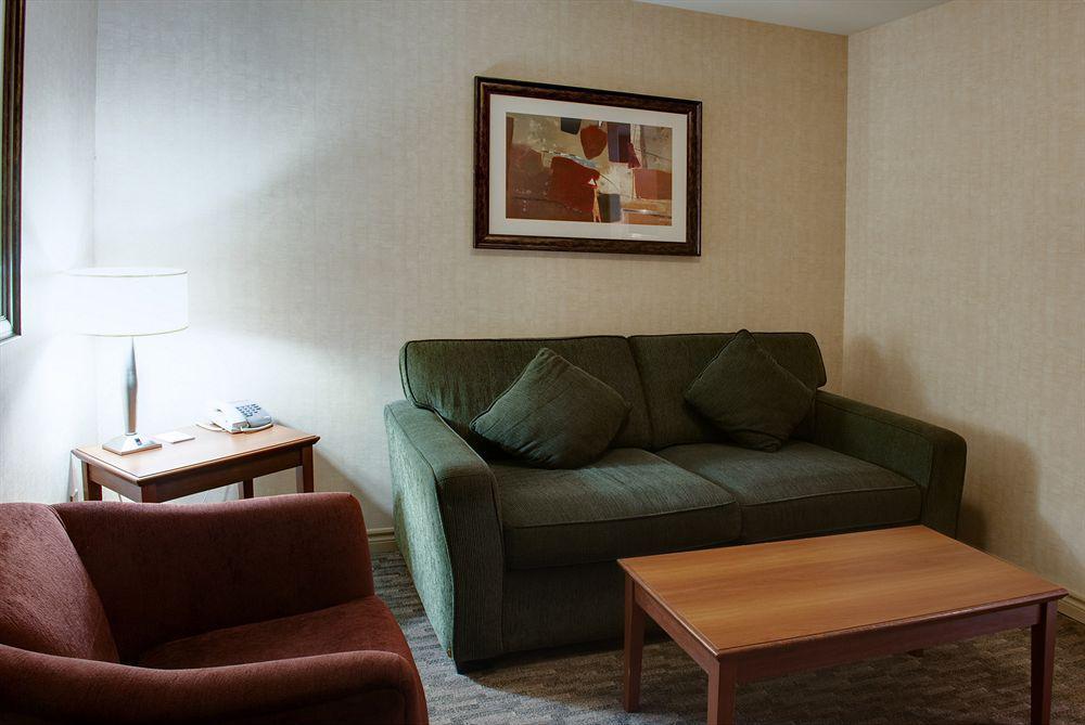 Sandman Hotel & Suites Regina Esterno foto